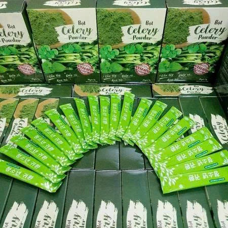 Các hộp bột cần tây Mộc Tâm và những gói lẻ xếp thành hình quạt